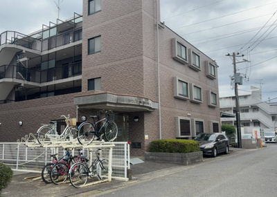 【外観】 | ライトウェーブ淵野辺本町 | マンションの外観は非常に重要なポイントです！外観の善し悪しは資産価値に大きな影響を与えます。外観のいいマンションを購入することで、高値で売却がしやすく、買い手が見つかりやすいというメリットがあります。