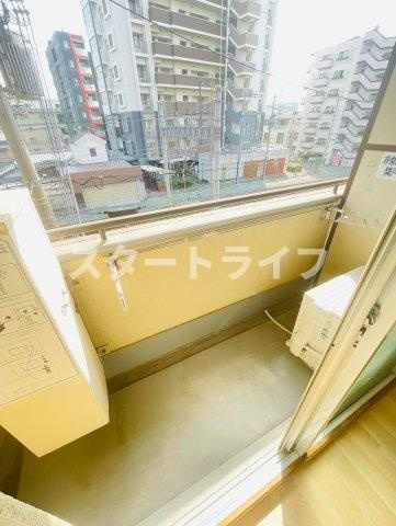 大阪市淀川区木川東３丁目の賃貸マンションのバルコニー