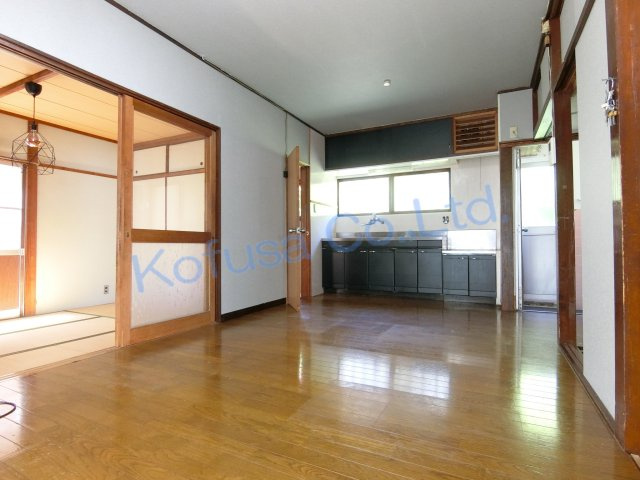 【居間・リビング】 | 塩屋台2丁目貸家