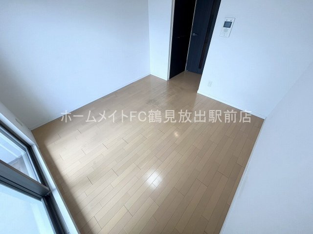 東大阪市高井田本通５丁目の賃貸マンションの洋室