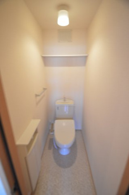 【トイレ】 | ヴィルドミール中今泉 | 温水洗浄便座