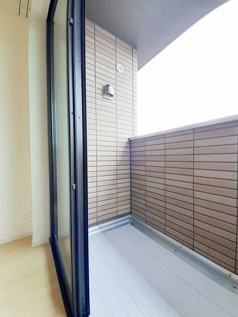 熊本市南区野田１丁目のアパートのバルコニー