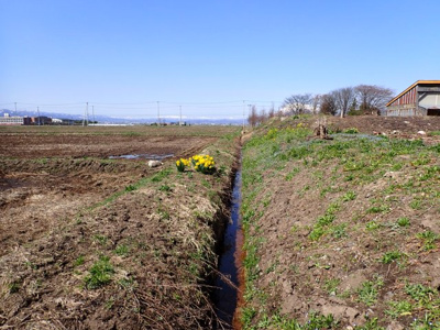 【外観】 | 平川市高木・市街化調整区域・雑種地 | 南側　水路