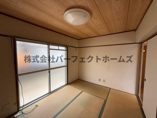 西牧野3丁目テラス　の和室|明るい和室です