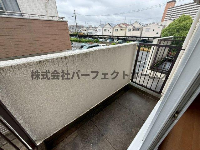 西牧野3丁目テラス　のバルコニー|暖かな日差しのふりそそぐバルコニー