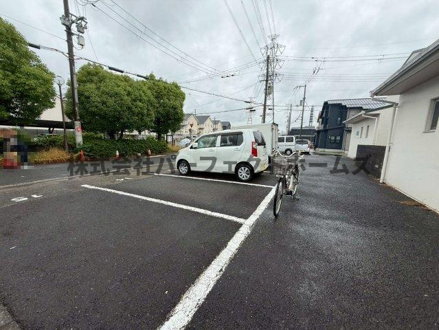 西牧野3丁目テラス　の駐車場|駐車場です