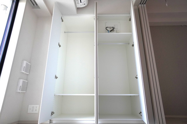 Ｊ．ＧＲＡＮ　Ｃｏｕｒｔ　品川西大井ＥＡＳＴの収納|※写真は同タイプ住戸です。