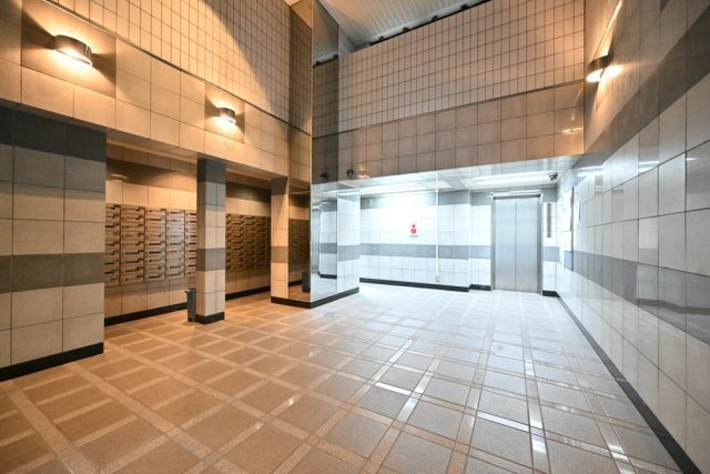 藤和シティコープ大森のエントランス