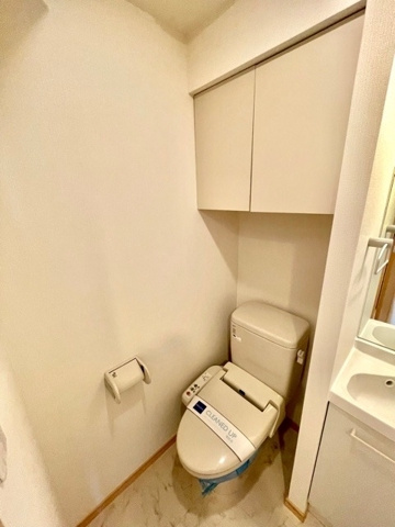 新品家具付きマンション大森北10(KaGood東京)のトイレ