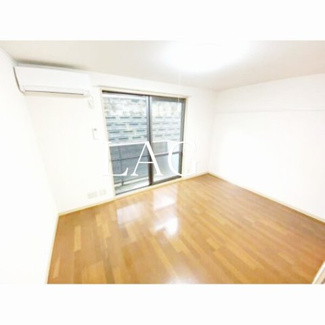 【居間・リビング】 | サンドエル | 洋室のお部屋です。