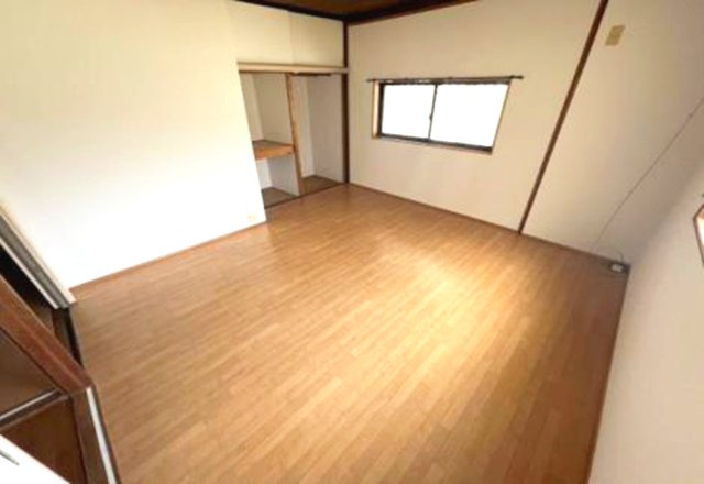 長田区檜川町3丁目の洋室|収納充実。全室に収納がついております
