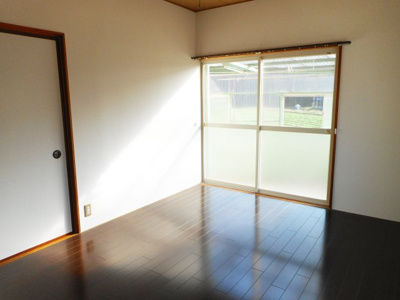 【洋室】 | 門前２Ｆ建て | ※設備は現況に従います