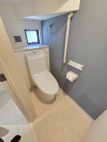 太田市新井町　中古住宅のトイレ|トイレは温水洗浄機能付きです！節水タイプなので家計に優しいトイレです！
