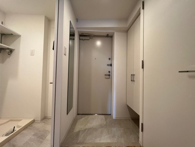 アドバンス難波ラシュレの玄関