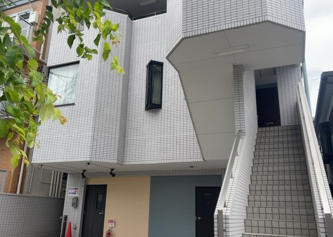 【外観】 | エターナル千代田 | 最寄り駅が近いなどの交通アクセスが良い土地だと暮らしやすいですよね。通勤・通学の観点から土地を選ぶことも大切です！自身や家族のライフワークからあったの物件を探しましょう！当社営業がお力になります！