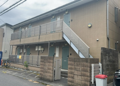 【外観】 | ラ・カーサフェリーチェ | 土地を買う際、住む地域の自治体や福祉の補助制度にも注目してみましょう。子供や老人の医療補助やゴミ出しのルールなど、自治体によってルールに大きな違いがあるため、暮らしやすい土地で判断するとよいでしょう。