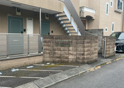 【外観】 | ラ・カーサフェリーチェ | 家を建てる前提で土地を探している場合、地盤の丈夫さは譲れない条件の一つです。地盤が脆弱だと追加工事が必要となります。また、過去に地盤沈下や液状化現象を起こした土地は、できるだけ避けた方がいいでしょう。