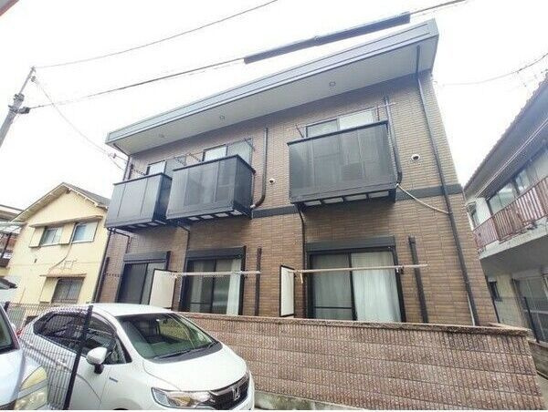 アンプルール milleのエントランス