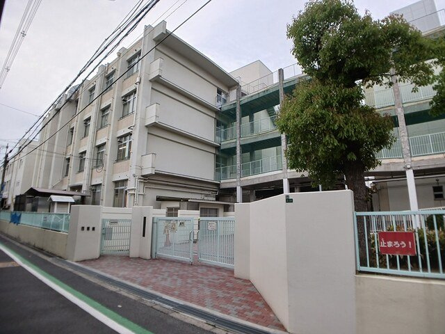 ゴールドローレライの周辺|大阪市立中本小学校まで140m