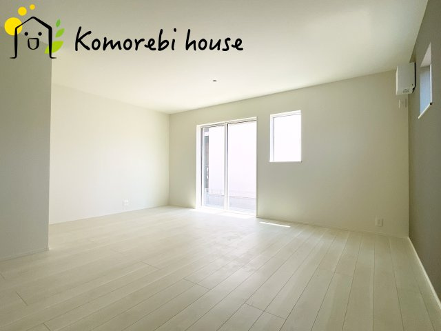 上尾市大谷本郷　01期　新築一戸建て　リナージュネクスジー　01の居間・リビング|ゆったりとした居間です