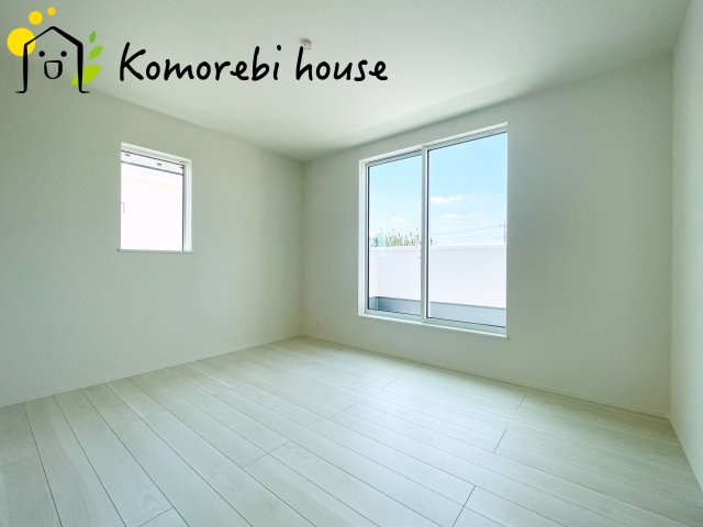 上尾市大谷本郷　01期　新築一戸建て　リナージュネクスジー　01の寝室|広くて明るい寝室