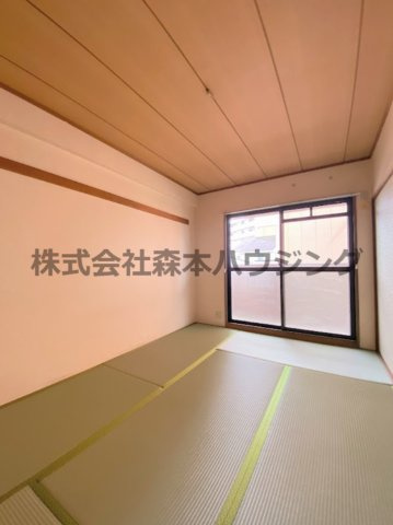 【和室】 | 　インぺリアルコート星田 | ※同タイプ別室の写真となります。
　設備内容や内装色調など相違がある場合は実際のお部屋の現状優先となります。