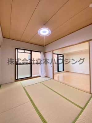 【和室】 | 　インぺリアルコート星田 | 畳の上でゆっくりとくつろげる和室です