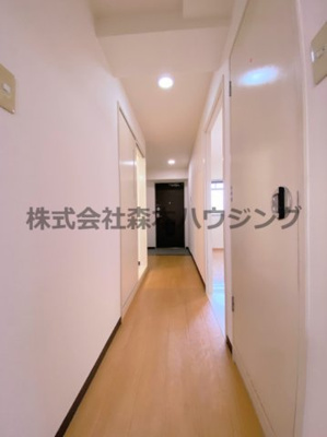 【内装】 | 　インぺリアルコート星田 | 内装は落ち着いています