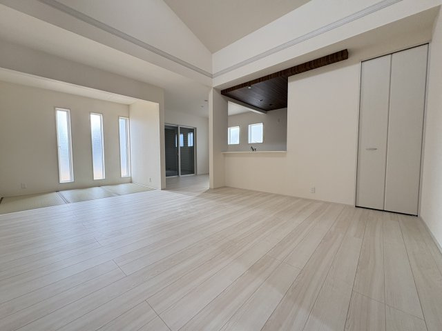【居間・リビング】 | 深谷市稲荷町北第3　LiveleGarden.s新築戸建　全3棟　2号棟