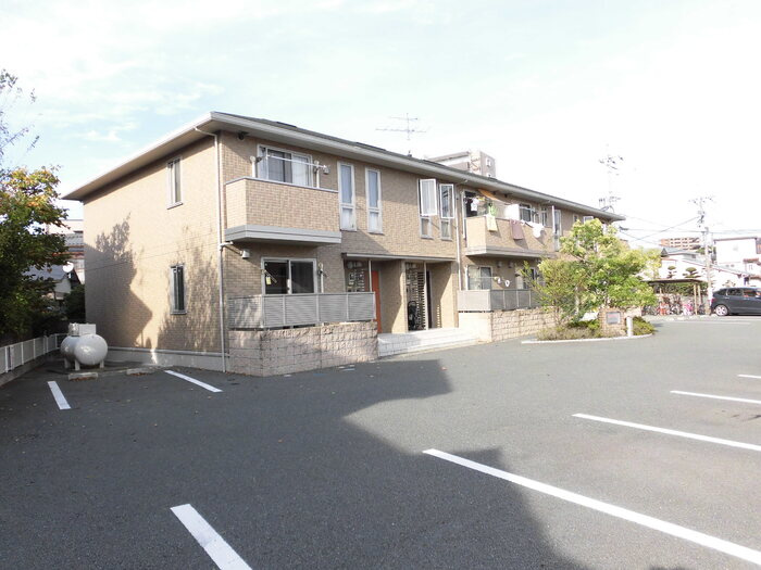 サン・ローズ出水の駐車場