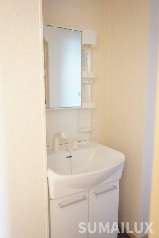 サン・ローズ出水の独立洗面台