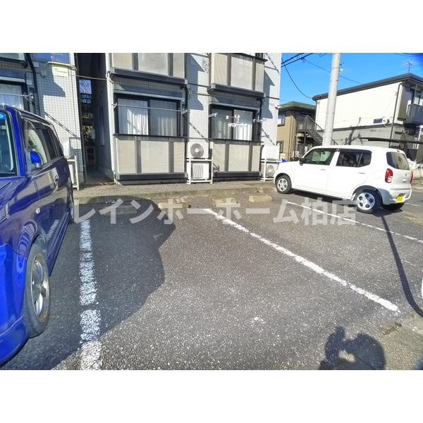 【仲介手数料：50％OFF】対象物件！の駐車場|駐車場に車を止められます
※現状空なし