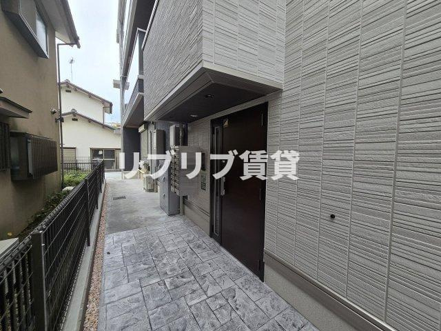 D-SOLACE新千葉3丁目のエントランス