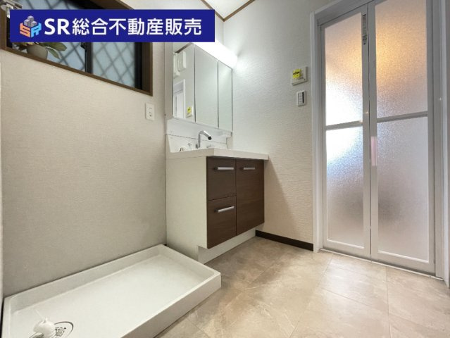 横小路町5丁目中古戸建の設備|食洗機があり洗い物の手間が省けます♪