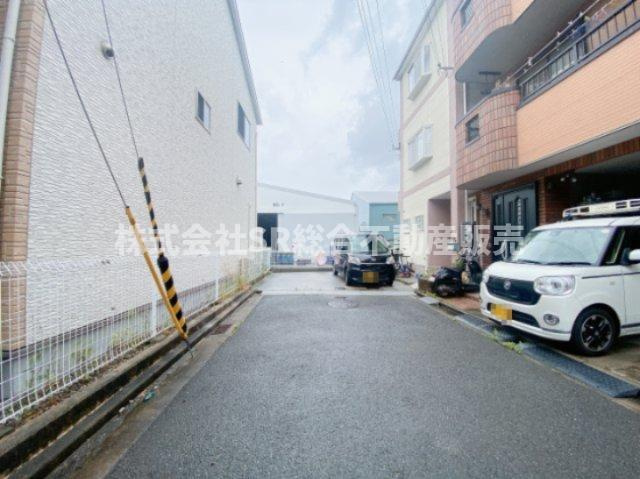 横小路町5丁目中古戸建の前面道路含む現地写真|前面道路含む現地写真です