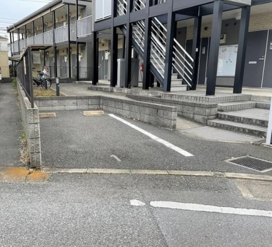 シェソワⅣの駐車場