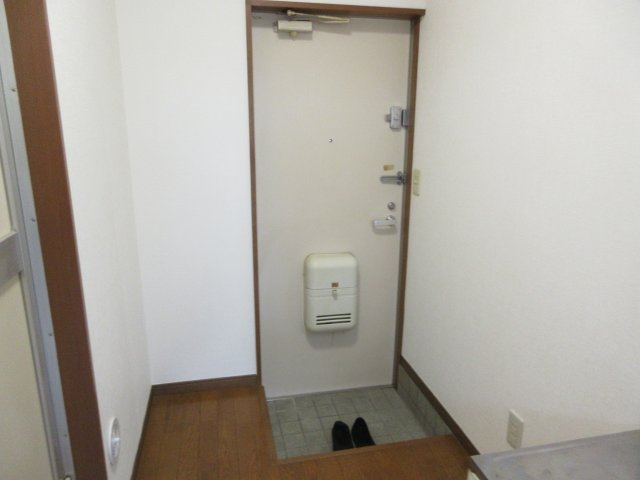 第１細谷ハイツの玄関