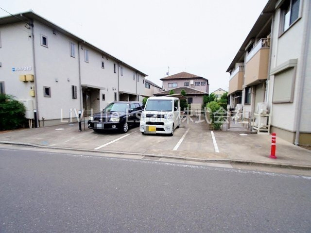 フレシア北町Aの駐車場