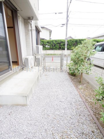 フレシア北町Aの庭