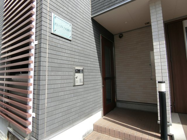 リブリ・サニープレイス元住吉のエントランス