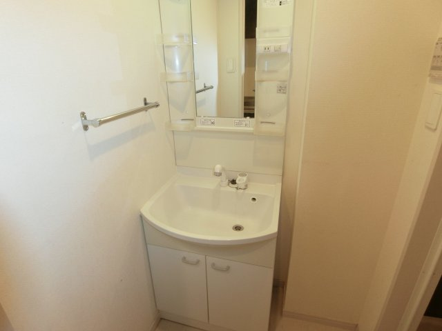 リブリ・サニープレイス元住吉の洗面所|他のお部屋の参考写真となります。