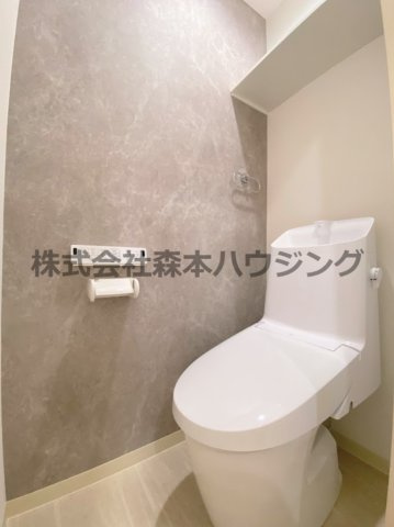 【トイレ】 | 　ピレーネ北条Ⅰ | ※同タイプ別室の写真となります。
　設備内容や内装色調など相違がある場合は実際のお部屋の現状優先となります。
