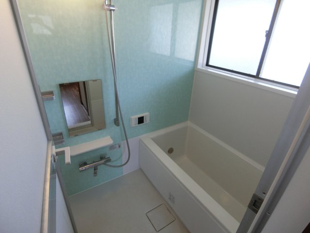 根岸スカイハイツの浴室|他のお部屋の参考写真となります。