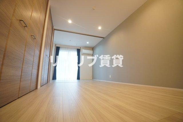 D-SOLACE新千葉3丁目の居間・リビング