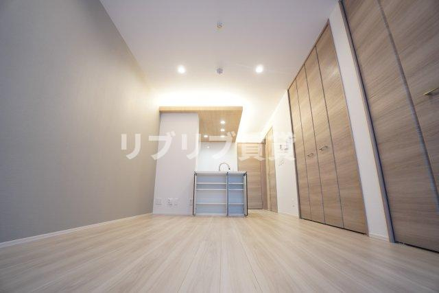 D-SOLACE新千葉3丁目の居間・リビング
