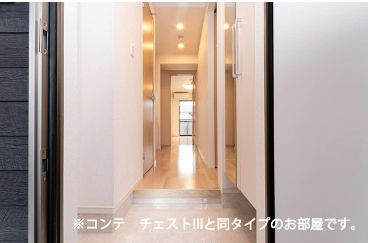 【玄関】 | ※同タイプの写真です