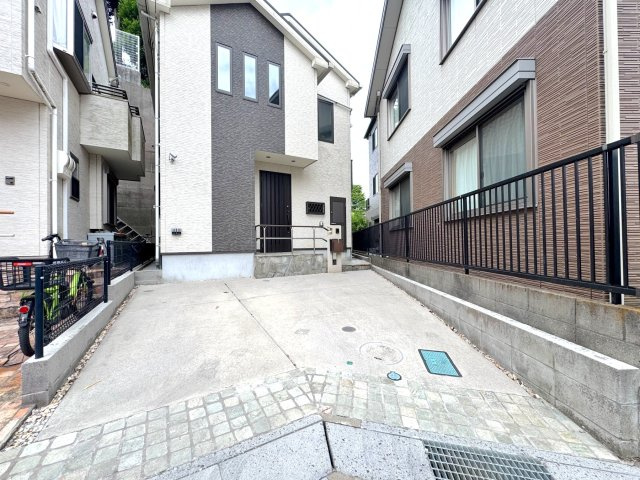 戸建 川口市赤井３丁目の駐車場|駐車場
