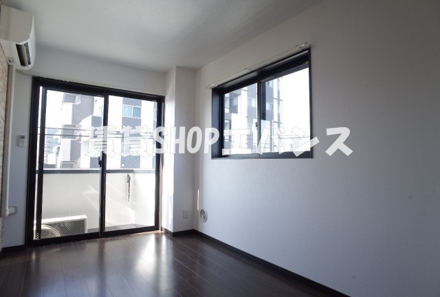  | NY Square Funabashi
