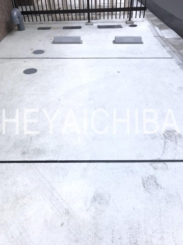リブリ・Ueno Buildの駐車場