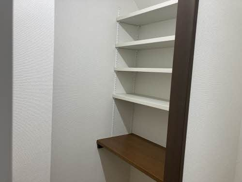 フレグランス島田 B棟の収納|キッチン横収納棚